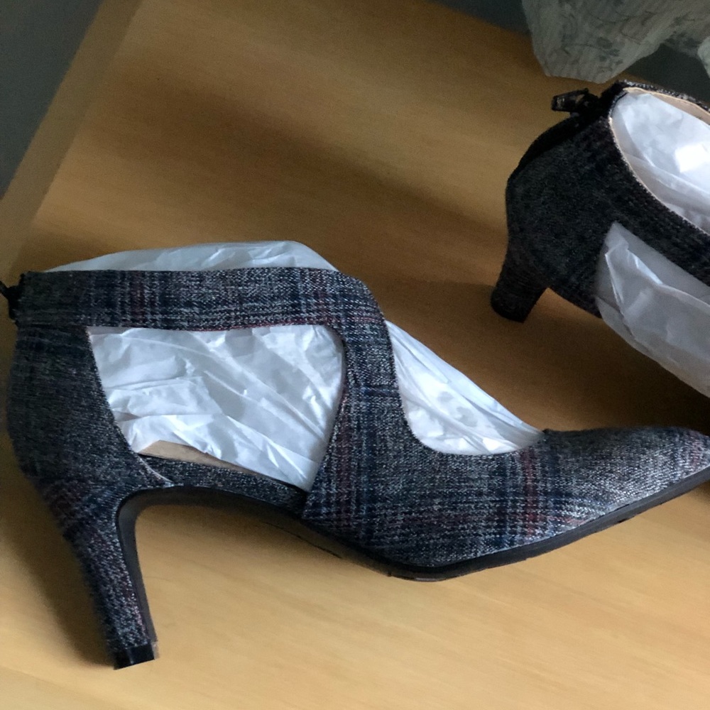 LifeStride Woman Giovanna 2 Grey Plaid Fabric Pump size 9.5 - Picture 7 of 12